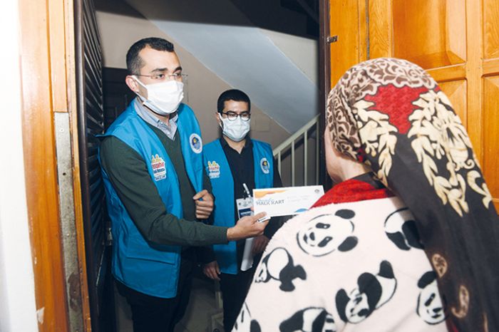 Yenişehir Belediyesi’nin dar gelirli vatandaşlara sosyal yardımı sürüyor
