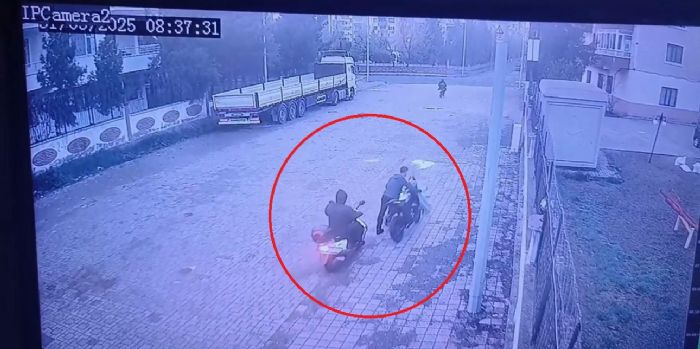 21 motosiklet alan 2 karde yakaland; o anlar kamerada